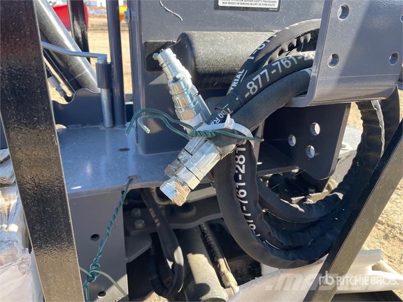  8 in Skid Steer Backhoe (Unused) Andre komponenter