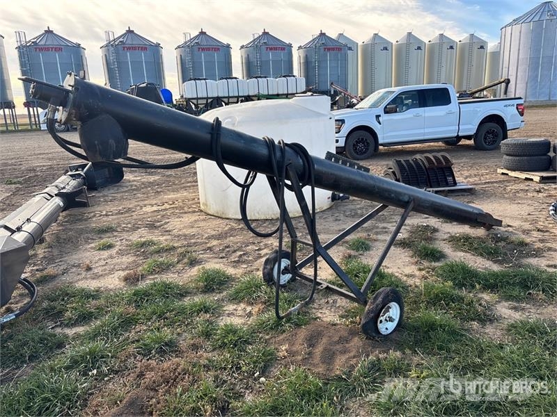  8 in x 15 ft Hydraulic Grain Auger Attrezzature di trasporto