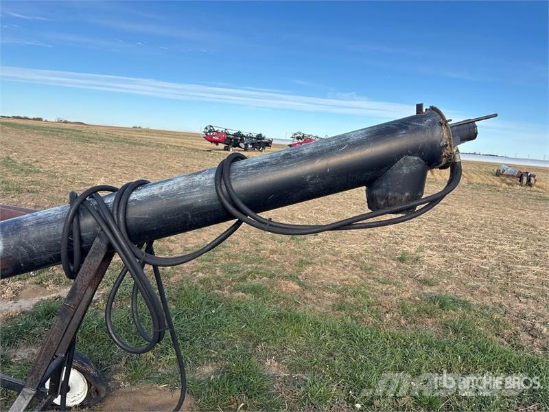 8 in x 15 ft Hydraulic Grain Auger Attrezzature di trasporto