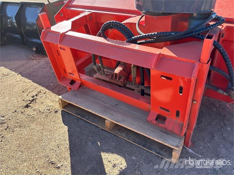 80 in Skid Steer Snowblower قاذفات الجليد