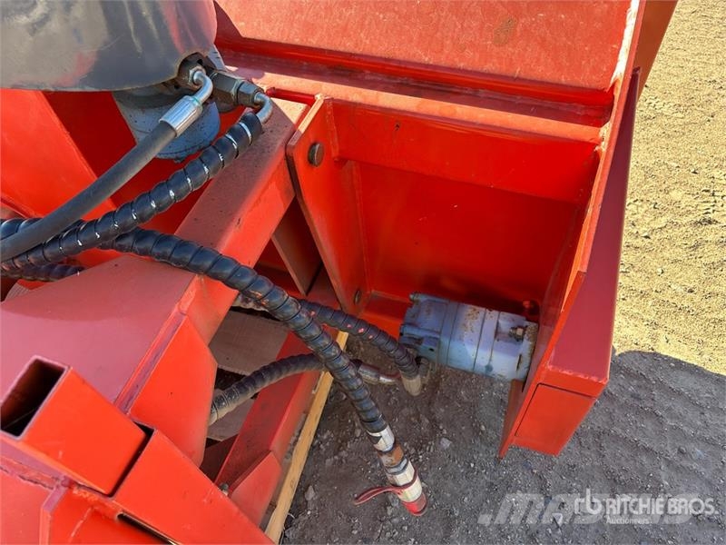80 in Skid Steer Snowblower قاذفات الجليد