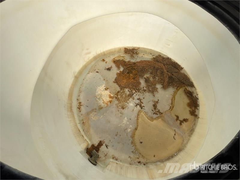 800 gal Poly Water Tank Polttoaine- ja lisäainesäiliöt