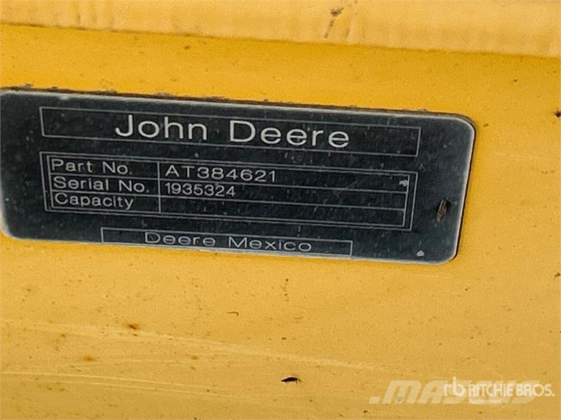  82 in Crawler Tractor Ripper - Fits John Deere 755 مكونات أخرى