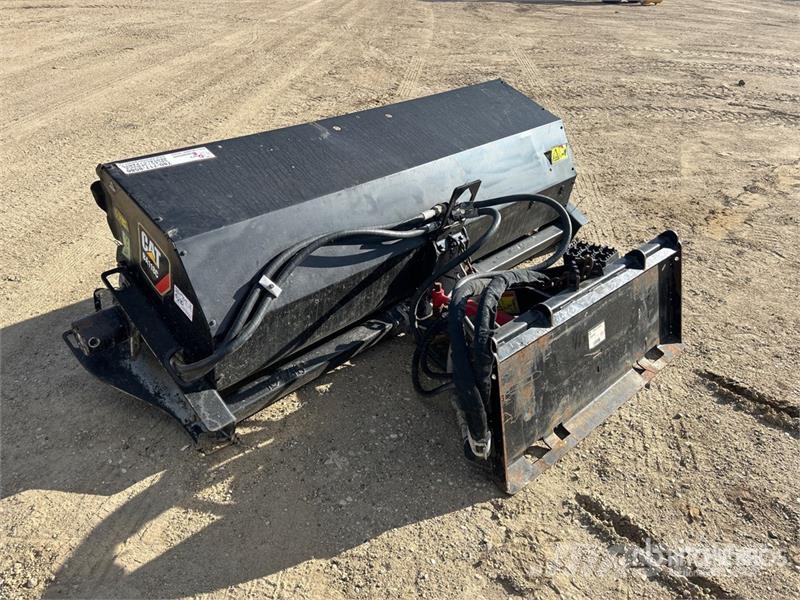 84 in Skid Steer Broom Harjad