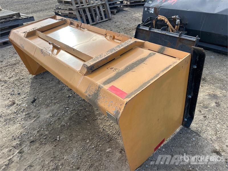  84 in Skid Steer Snow Pusher Hóeltakarítók