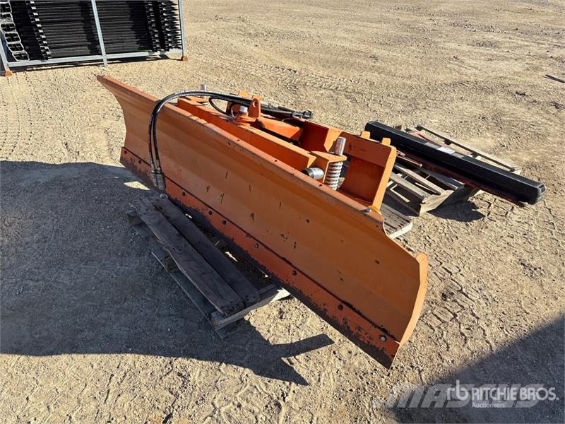 87 in Skid Steer Snow Blade Hóeltakarítók