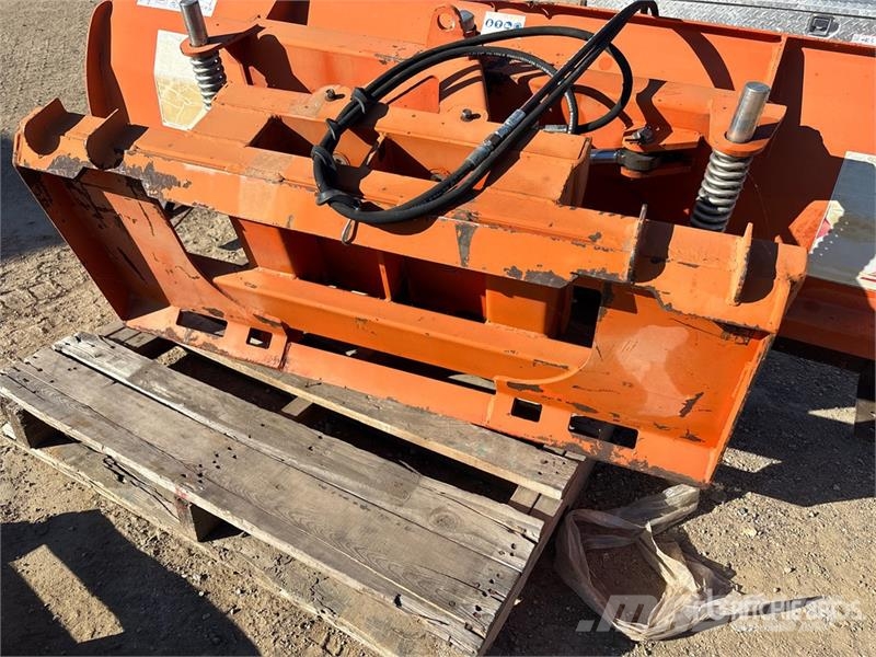 87 in Skid Steer Snow Blade Hóeltakarítók