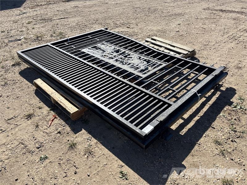9 ft 3 in x 6 ft 6 in Steel Bi-Parting Driveway Ga Sonstige Landmaschinen