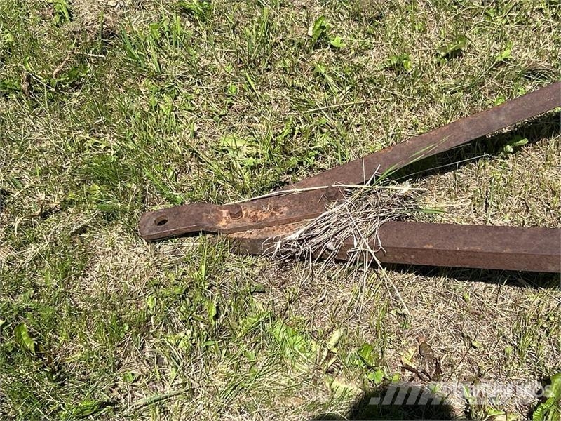 9 ft Antique Hay Rake Rakes and tedders