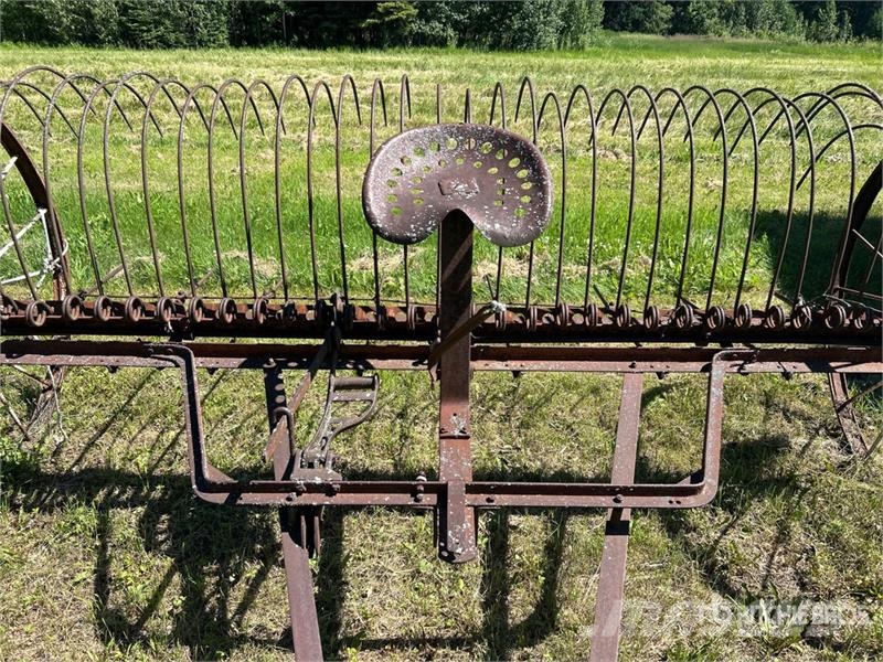 9 ft Antique Hay Rake Rakes and tedders