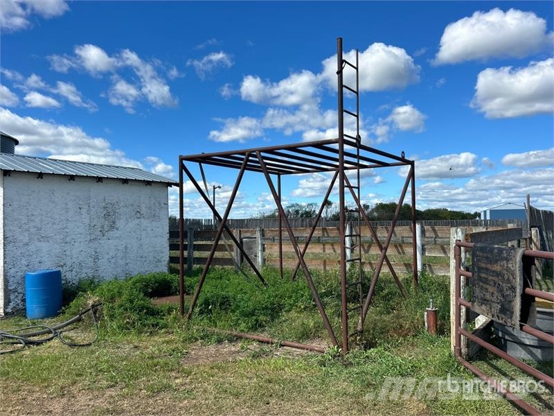 9 ft x ft Water Tank Steel Stand Drugi deli