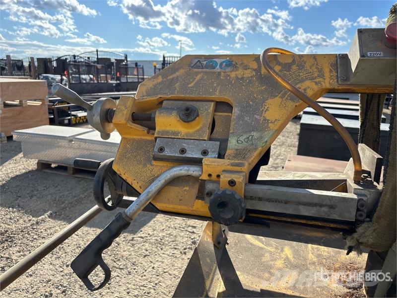  9 in Metal Cutting Band Saw Muu