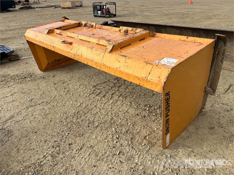 96 in Skid Steer Snow Pusher Snežne daske i plugovi