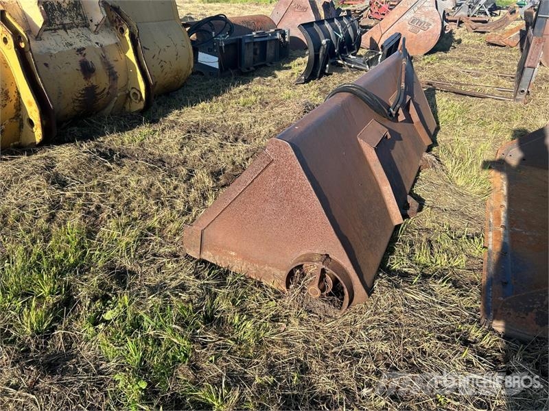 99 in Feeding Skid Steer Bucket Godet