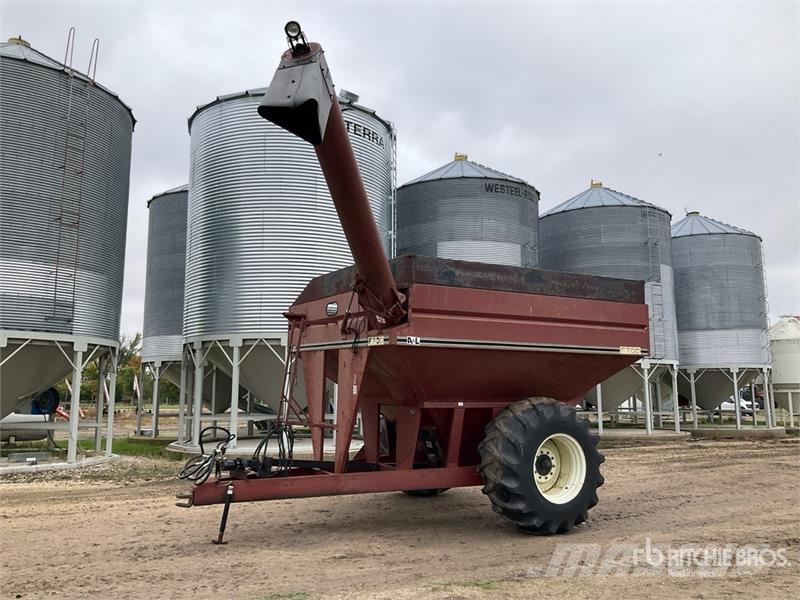A&L F700 700 bu S/A Grain Cart Grain / Silage Trailers