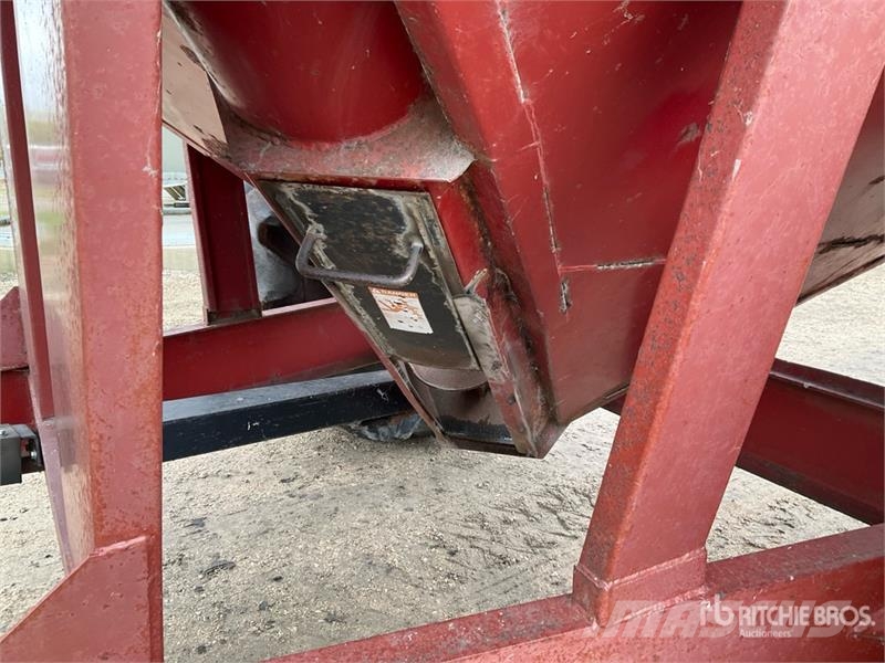 A&L F700 700 bu S/A Grain Cart Grain / Silage Trailers