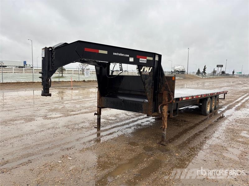Abu 25 ft Tri/A Gooseneck Flatbed Trailer Planhengere