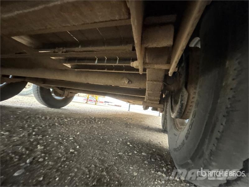 Abu E10236DG370 36 ft Tri/A Gooseneck Equipment Traile Rimorchio per il trasporto di veicoli