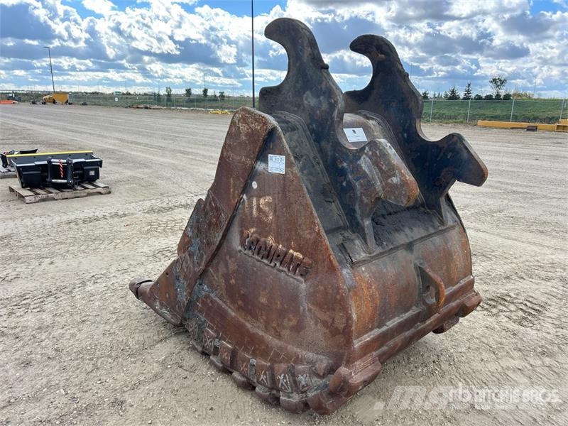 Accurate Fabricating 54 in Excavator Bucket دلاء