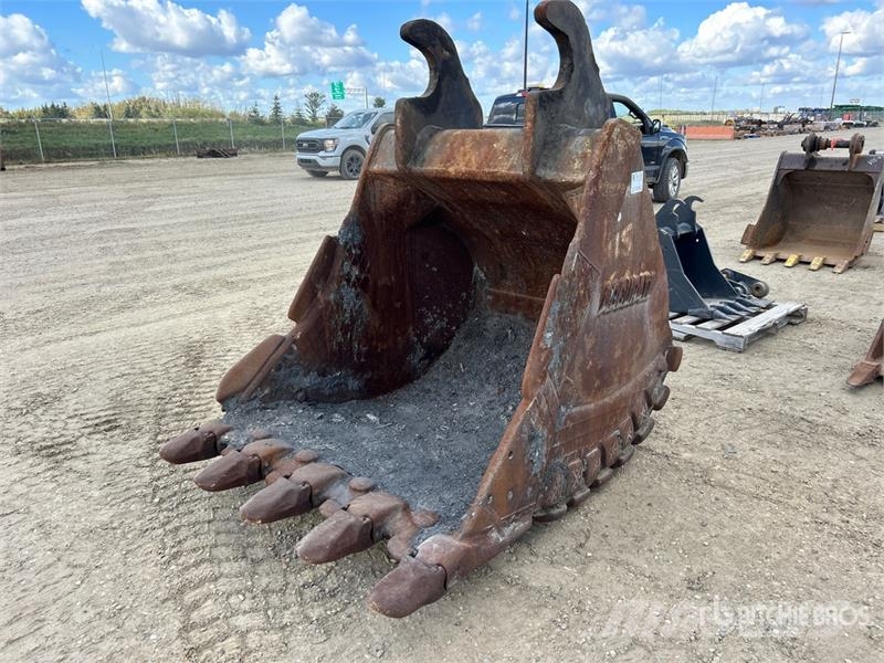 Accurate Fabricating 54 in Excavator Bucket دلاء
