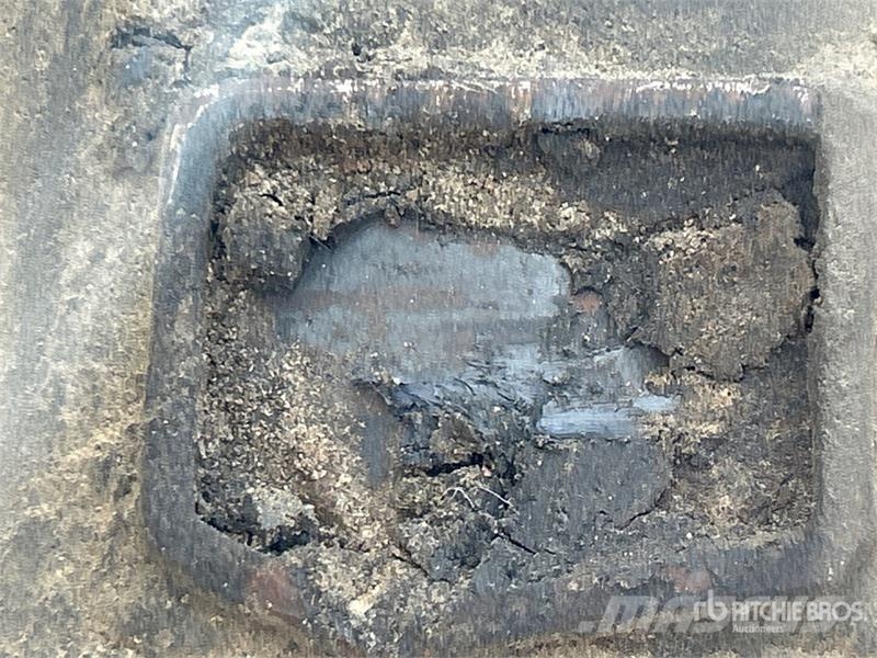 Accurate Fabricating 54 in Excavator Bucket دلاء