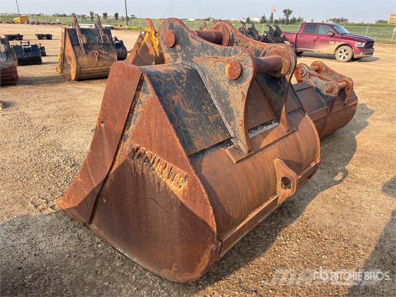 Accurate Fabricating 74 in Cleanup Excavator Bucket دلاء