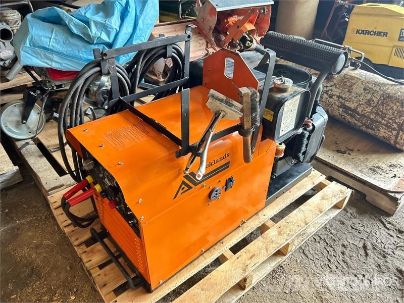  Acklands 140 A Arc Engine Driven Welder Welding Equipment