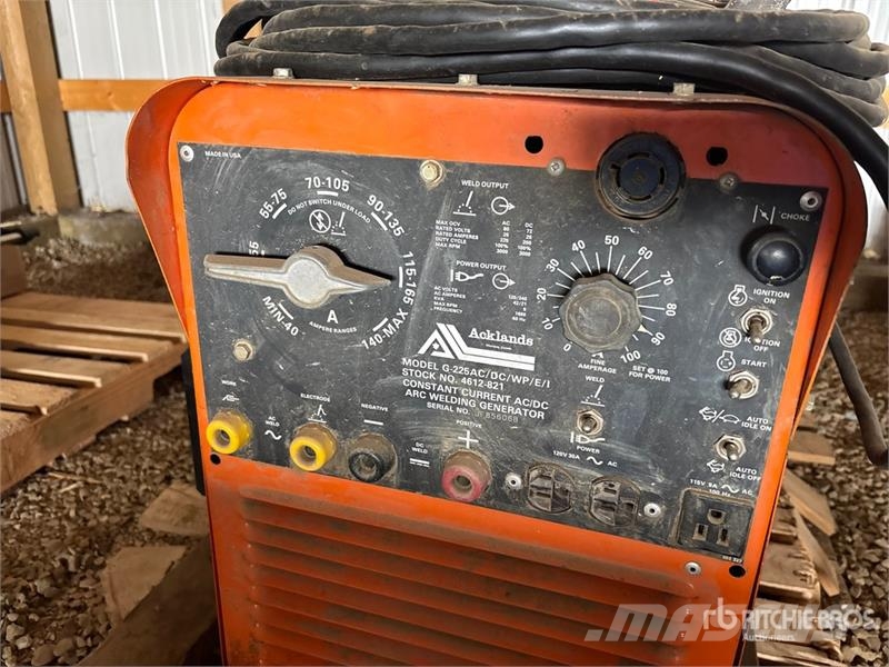 Acklands G-225AC/DC/WP 225 A Engine Driven Welder Attrezzature per saldature