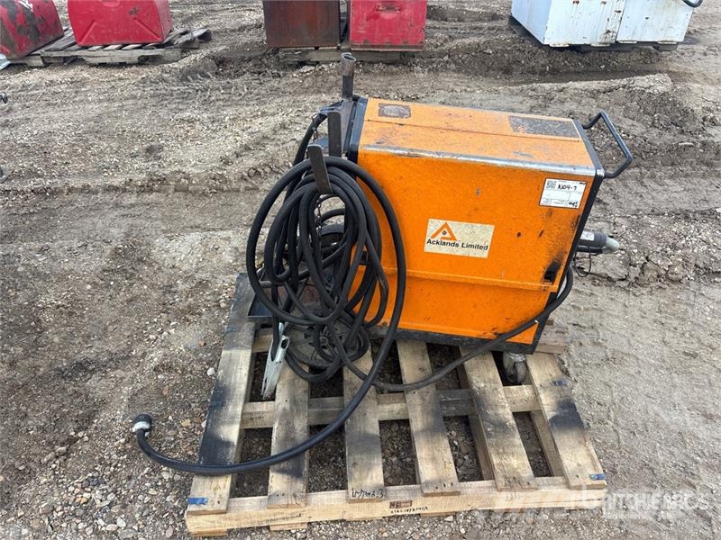  Acklands Limited AK-Matic 1250 200 A MIG Electric  Metināšanas iekārtas