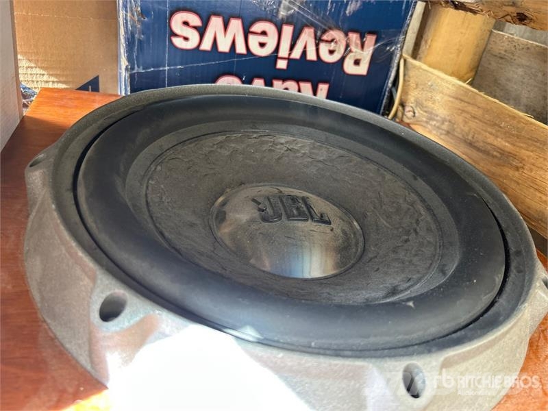 Acoustech PL-200 Subwoofer, PL-89 II Tower Speaker Other components