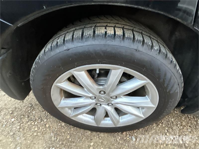 Acura RDX AWD SUV PKWs