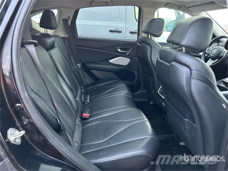Acura RDX AWD SUV PKWs