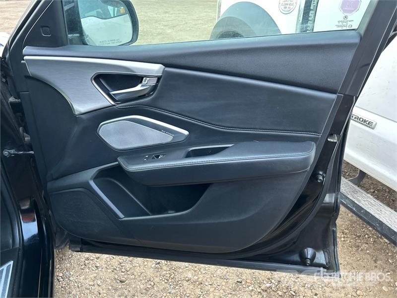 Acura RDX AWD SUV PKWs