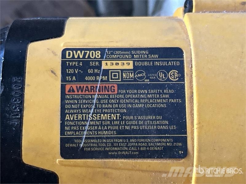 Adjustable Dewalt Mitre Saw & 64 in Stand Drugi deli