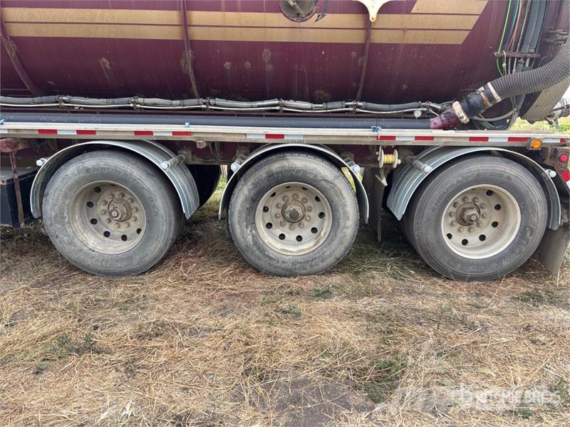 Advance 6581 gal Tri/A Vacuum Tanker Trailer Cisternové přívěsy