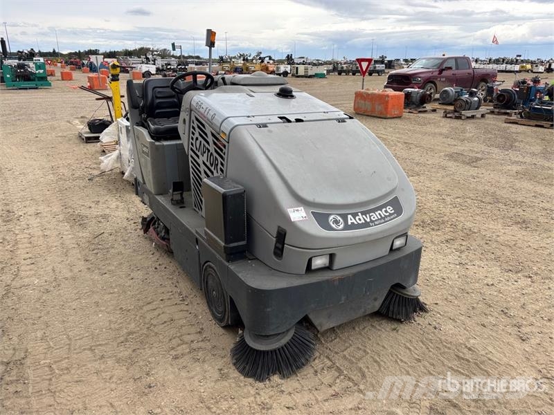 Advance Captor 4800 Ride-On Floor Sweeper Altri macchinari per raccolta