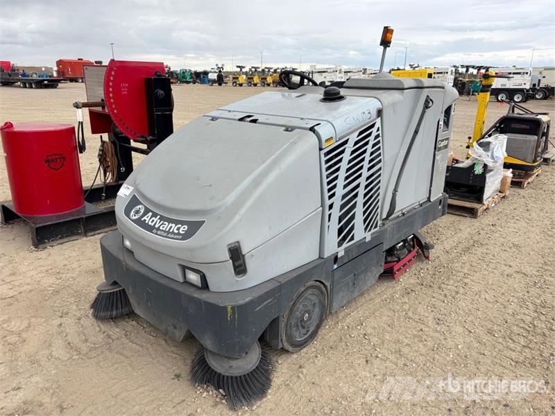 Advance Captor 4800 Ride-On Floor Sweeper Altri macchinari per raccolta