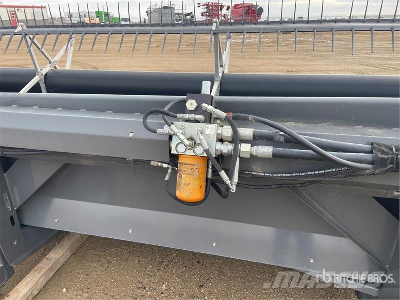 Agco 5200 36 ft Draper Windrower Header Sakupljači