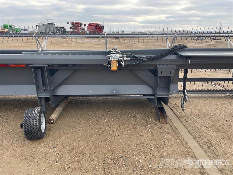 Agco 5200 36 ft Draper Windrower Header Sakupljači