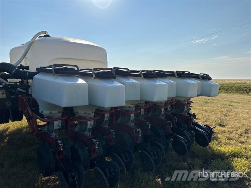 Agco 8500 31 Row No-Till Planter Plantadoras