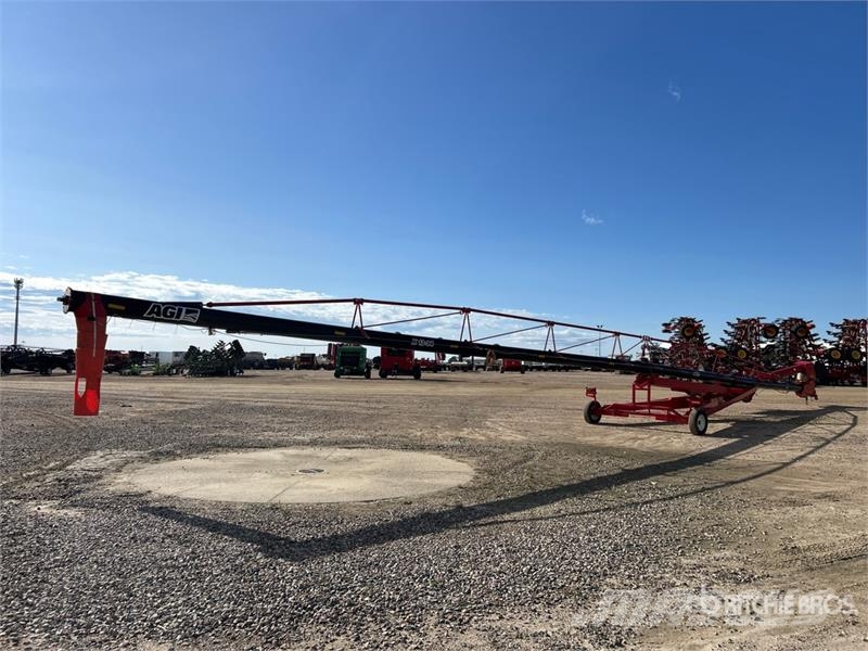 AGI 1394 13 in x 94 ft Swing Grain Auger معدات نقل