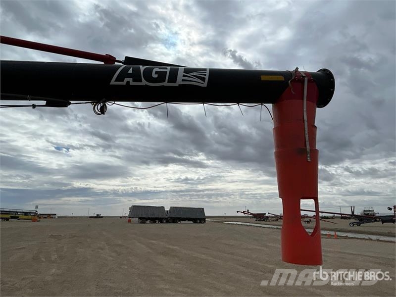 AGI 1394 13 in x 94 ft Swing Grain Auger (Inoperable) Attrezzature di trasporto