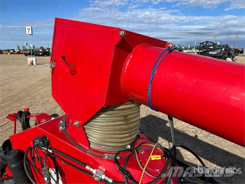 AGI 1394 13 in x 94 ft Swing Grain Auger معدات نقل