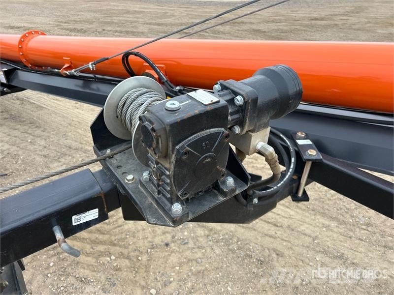 AGI BCX15100SD 15 in x 100 ft Swing Grain Conveyor معدات نقل