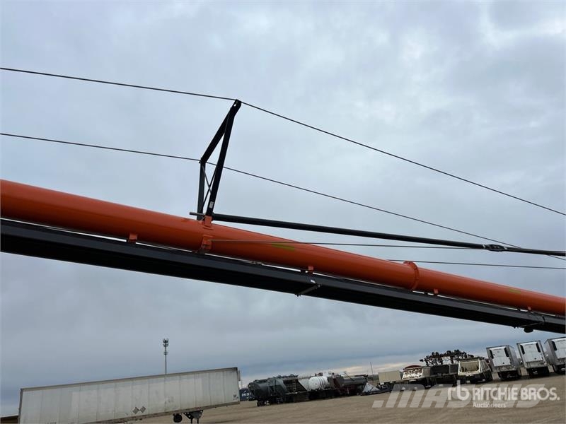 AGI BCX15100SD 15 in x 100 ft Swing Grain Conveyor معدات نقل