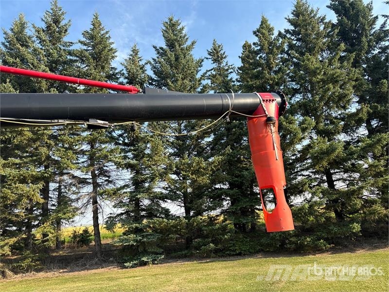 AGI X13-84 13 in x 84 ft Telescopic Swing Grain Auger 운반 장비