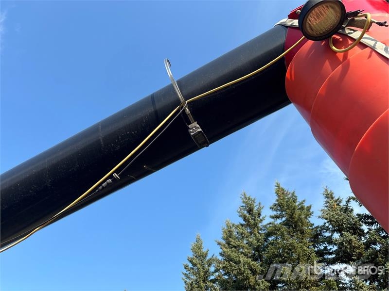AGI X13-84 13 in x 84 ft Telescopic Swing Grain Auger 운반 장비