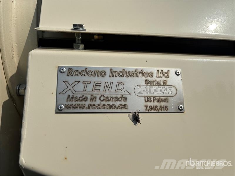 AGI X13-84 13 in x 84 ft Telescopic Swing Grain Auger 운반 장비