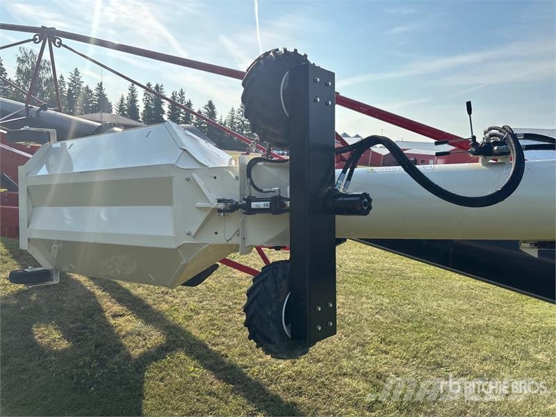 AGI X13-84 13 in x 84 ft Telescopic Swing Grain Auger 운반 장비