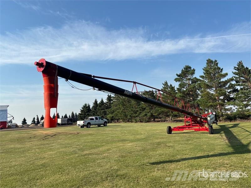 AGI X13-84 13 in x 84 ft Telescopic Swing Grain Auger 운반 장비